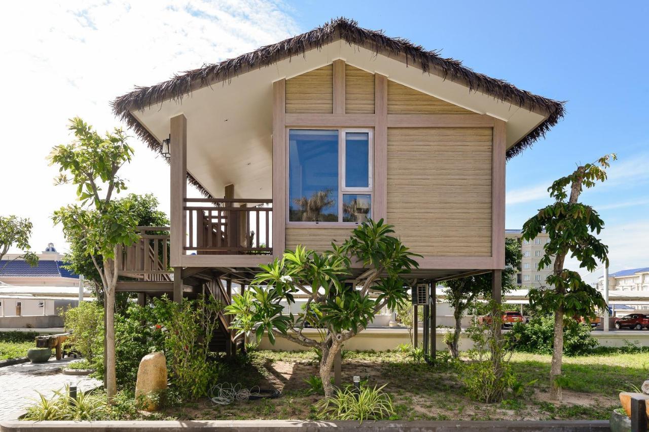 Lan Rung Beach Resort Long Hai Room photo