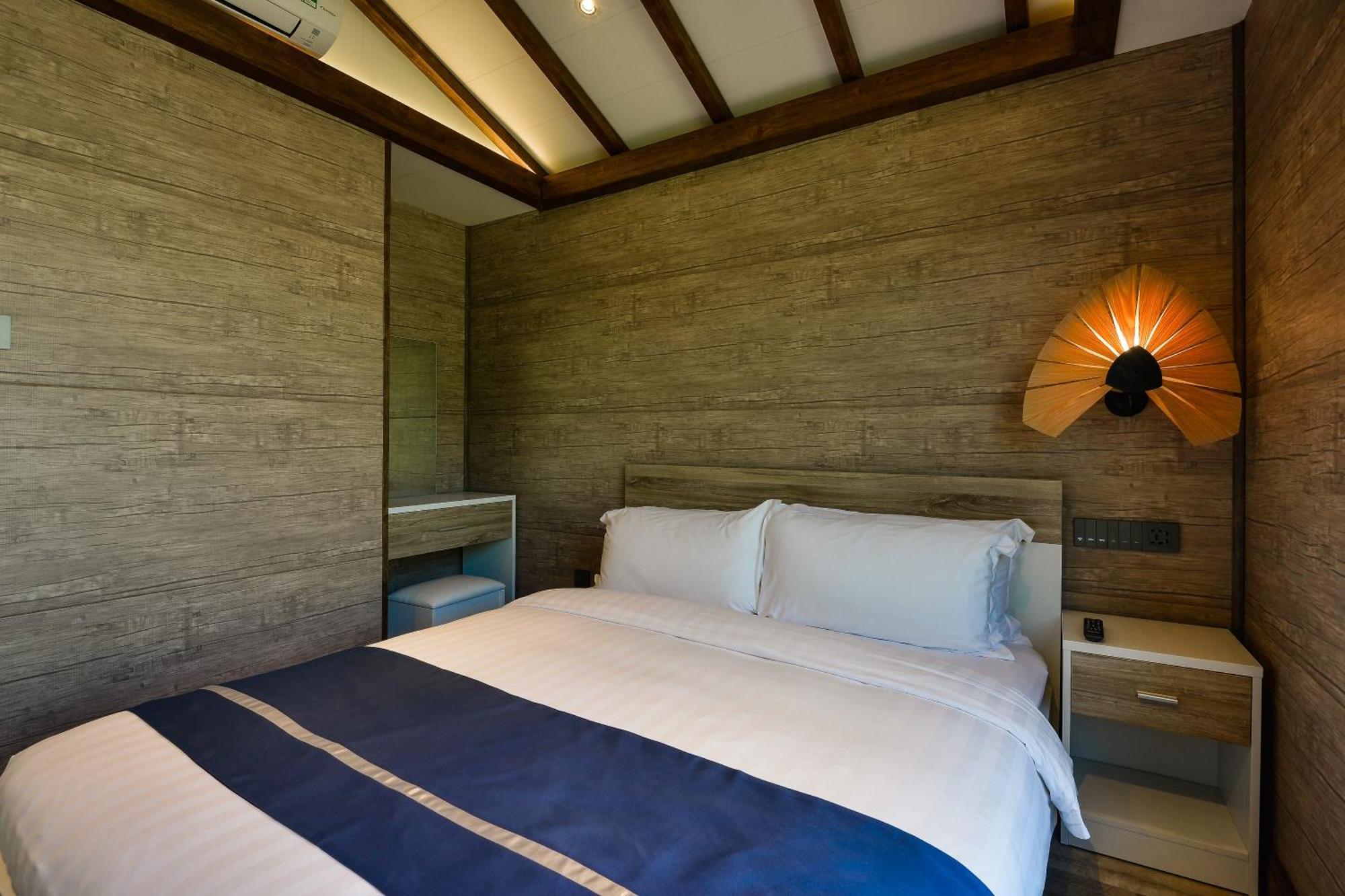 Lan Rung Beach Resort Long Hai Room photo